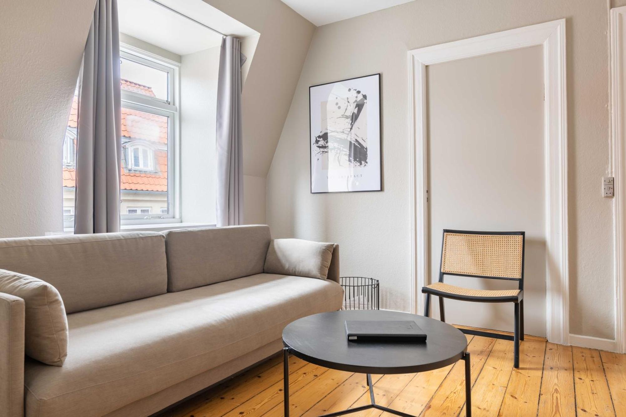 Lägenhet Rustic & Cozy 2br In Heart Of Cph By Stroget Köpenhamn